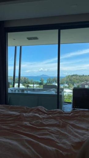 2 bedroom penthouse with terrace and great view!